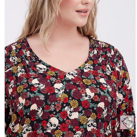 TORRID WOMEN’S TUNIC BLOUSE - CRINKLE FLANNEL FLORAL SKULLS BLACK SIZE 3X NWT - Picture 4 of 6